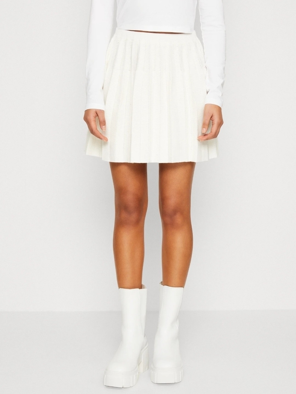 Hollister Pleated Mini Skirt M Off-White Ultra High-Rise Knit Pleated